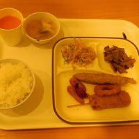 朝食はバイキングです。