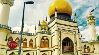 ブギスのイスラム寺院