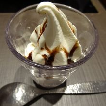 デザート　ソフトやシャーベットもあります