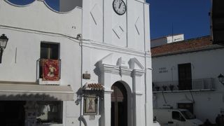 白くて小さな教会サン・セバスチャン教会（Ermita de San Sebastian）