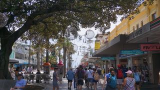 海まで続く歩行者天国