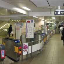 東梅田駅改札