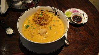高級ホテルで，安心して食べられる屋台料理！