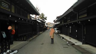 さんまち通り周辺でも味のある古い街並みがあります