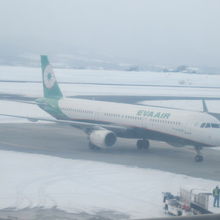 冷たい蕎麦をすすりながら眺める冬のBR機。格別ですね！