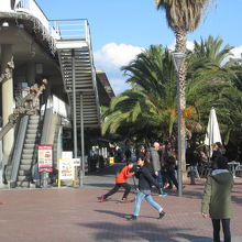 かつてオリンピック選手村だったレストラン街