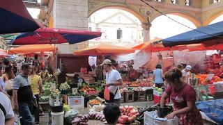 庶民の市場として賑わう！　～　キアポマーケット