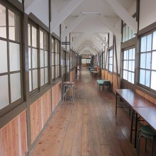 １階の廊下です～