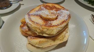 人気のリコッタパンケーキを食べました。