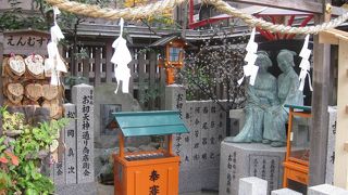 浄瑠璃「曽根崎心中」の主人公の像