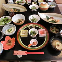 和食の朝食です。和食・洋食と魚が選べました。