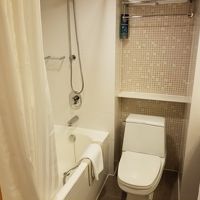 バスルーム。バスタブ付き。