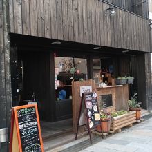 落ち着いた外観