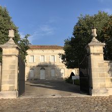 門からして格調が高い