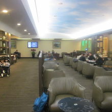 ラウンジ「STAR」内の様子