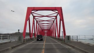 厚岸湾をまたぐ赤い橋
