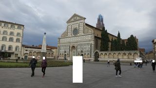 広場に面したホテルに宿泊しました