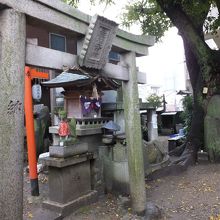 この先にも境内は続いてましたがここで引き返しました。