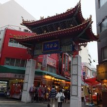 ここまで中華街。ここから中華街。