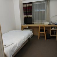 狭い室内だが真新しい