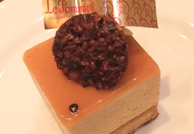 ルポミエさんのケーキは可愛らしくてお土産にも最適です！
