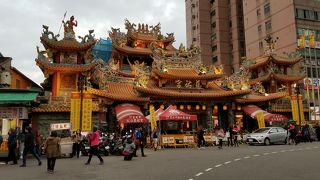 コンパクトな夜市