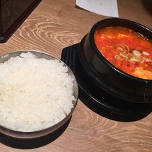 キムチスンドゥブチゲ