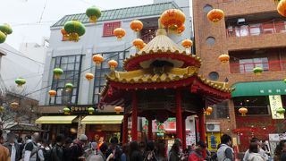 広場のまんなか。