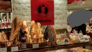 イートインスペースもありました