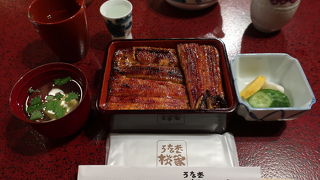 安政三年創業 老舗で戴くふわふわの鰻 ♪