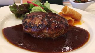 イベリコ豚ハンバーグを「榎本ハンバーグ研究所」～王子・西ヶ原～