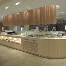 無人の料理コーナー