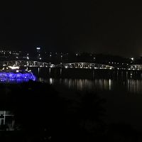 橋のライトアップが綺麗です