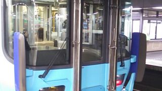 2017年12月30日の金沢19時17分発普通列車富山行きの様子～年末の帰省時期のピーク日の為か全ての座席が既に埋まっていました～