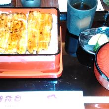 サービスうな重です