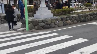 だんだん細くなる参道