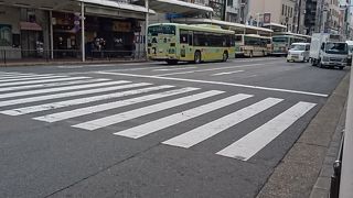 三条と四条の間は特に賑やか