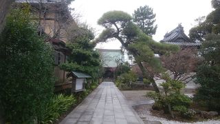 土曜日の昼過ぎはちらほらと観光客がいました。