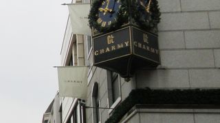 元町にあるジュエリーショップ。