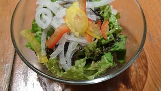 阪急電車豊中駅直結のビルにあって便利です