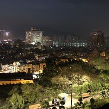 夜景。実際はもっとキレイでしたが。