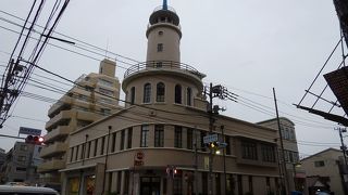 見ごたえのあるクリーム色の・・・消防署！