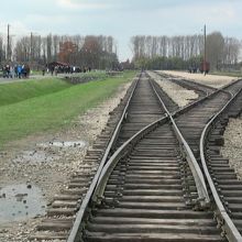 死の終着点ビルケナウ
