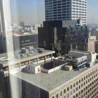 LAはダウンタウン以外は高層ビルが少ない