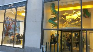 ロックフェラーセンターにあります