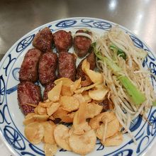 ニンニクチップ大盛り