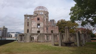 原爆の恐ろしさ、悲惨さを今に伝える世界遺産です。