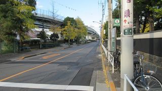 両国散策の際に目印となる大通りです。