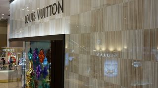 デパート内の店舗で入りやすい