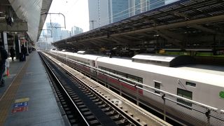 上から車両を見てみたら、角張ったデザインだった